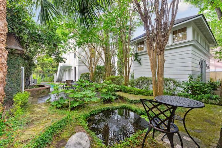 Serene Cottage With Beautiful Garden And Heated Pool Charleston Bagian luar foto