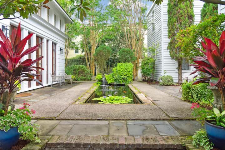 Serene Cottage With Beautiful Garden And Heated Pool Charleston Bagian luar foto