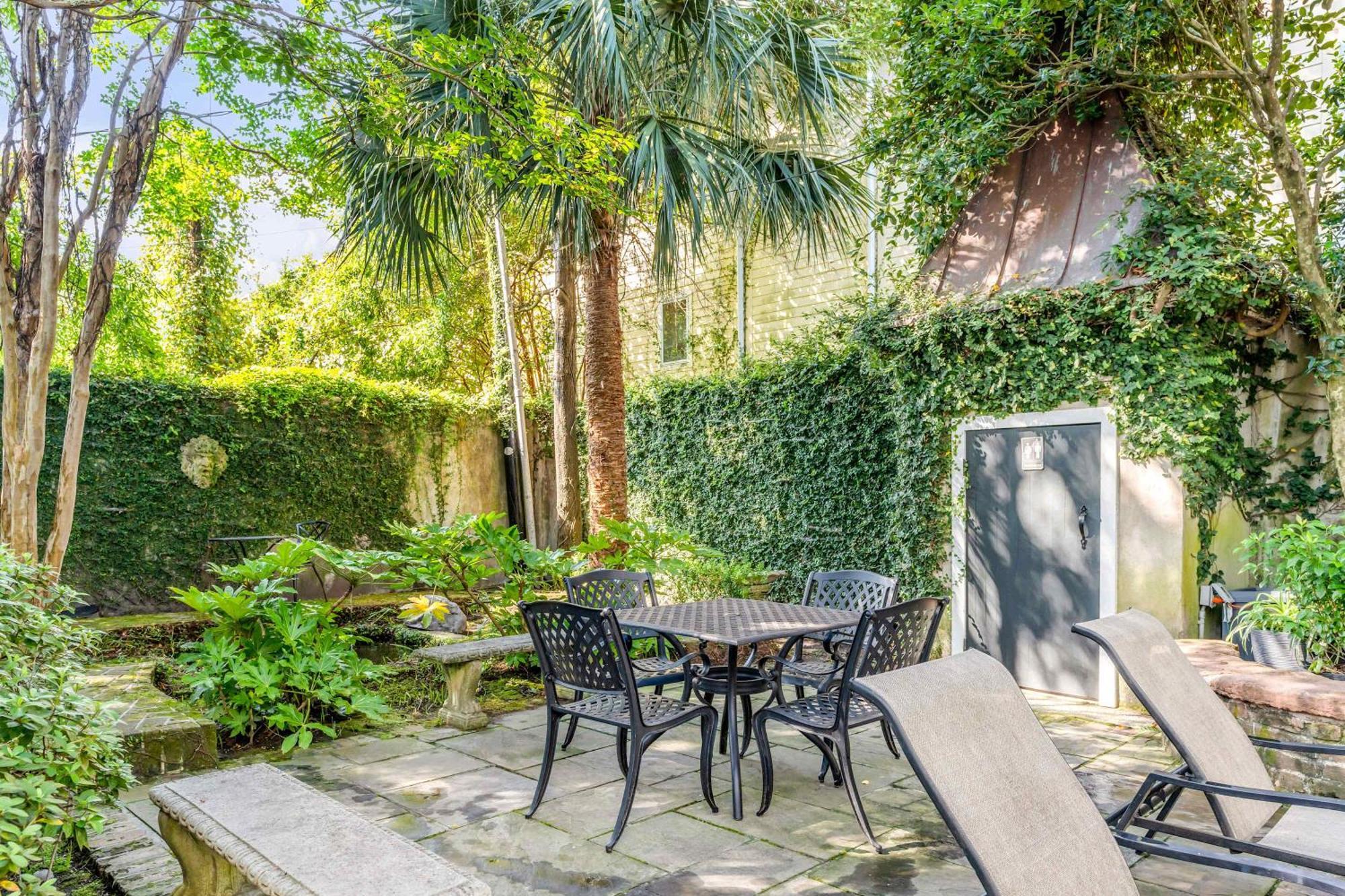 Serene Cottage With Beautiful Garden And Heated Pool Charleston Bagian luar foto
