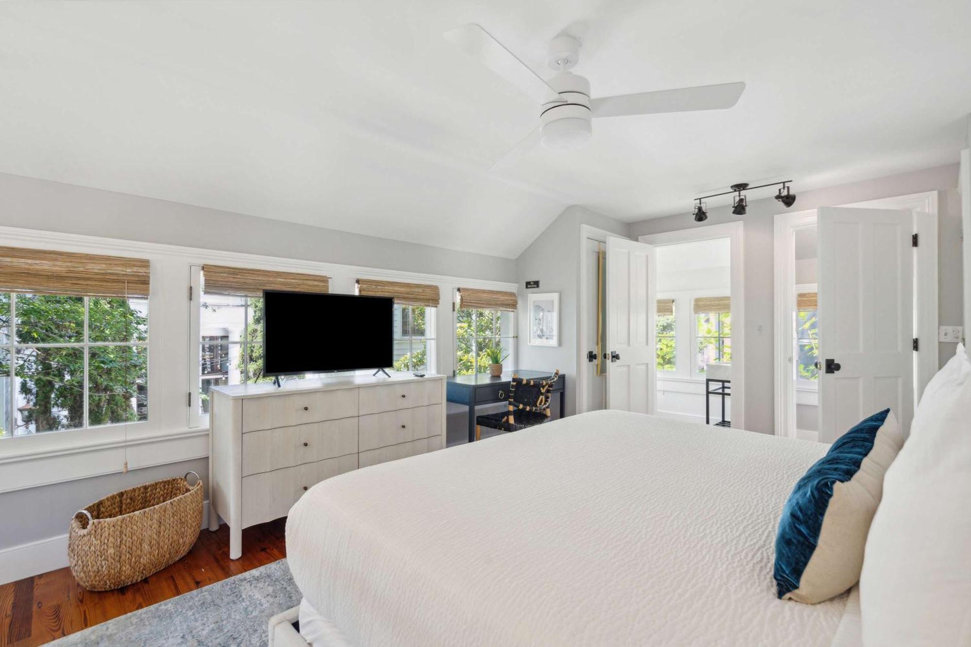 Serene Cottage With Beautiful Garden And Heated Pool Charleston Bagian luar foto